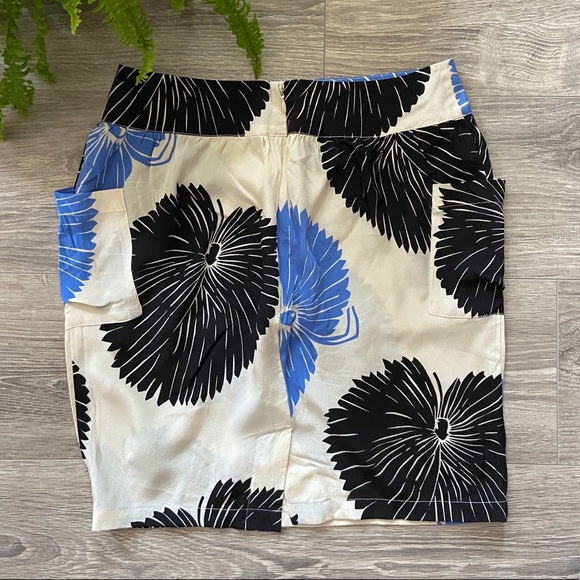 Silk skirt - Picture 2 of 4